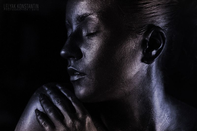 Фотография фиолет - в помещении