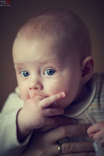 Дети я еще маленький но уже знаю пару жестов