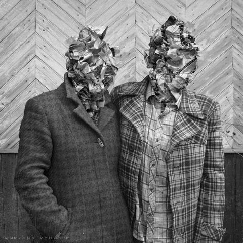 Цифровой мир двое в деревне белый бор